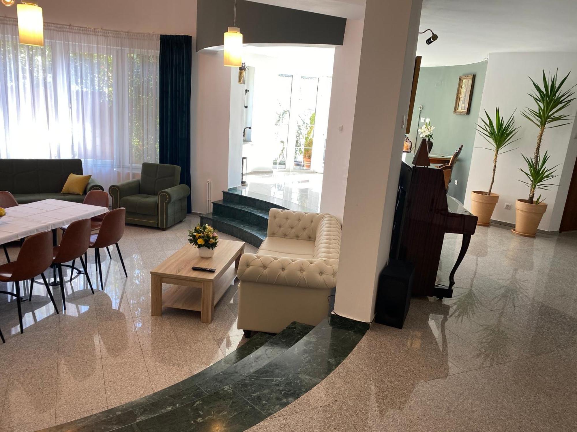Budux Delux Vila Săcele Extérieur photo